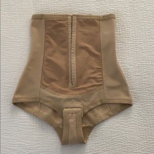 EUC Bellefit Cheekster Corset. postpartum corset.